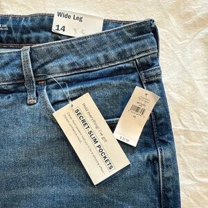 Old Navy Extra High Rise Wide Leg Jean